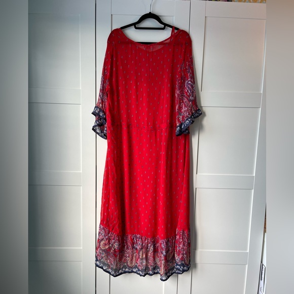 Beautiful Red Dress - Picture 8 of 16